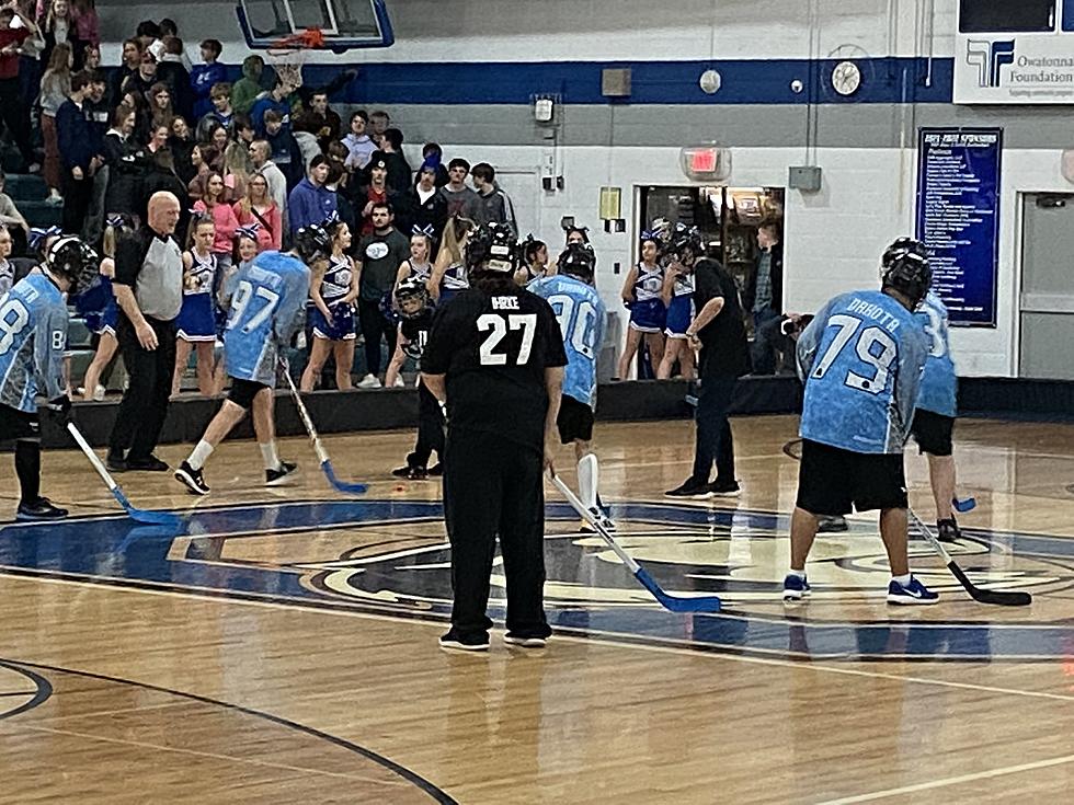 Owatonna Floor Hockey Rides Winning Streak to State Tournament