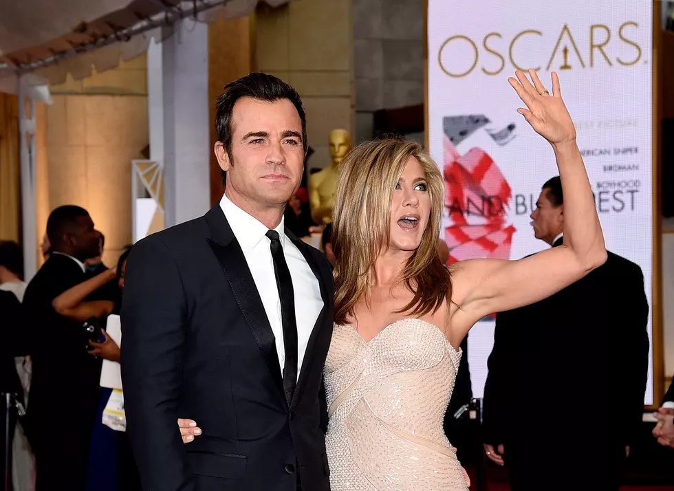 Jennifer Aniston Shows Off Her Ring But Keeps Silent About Wedding