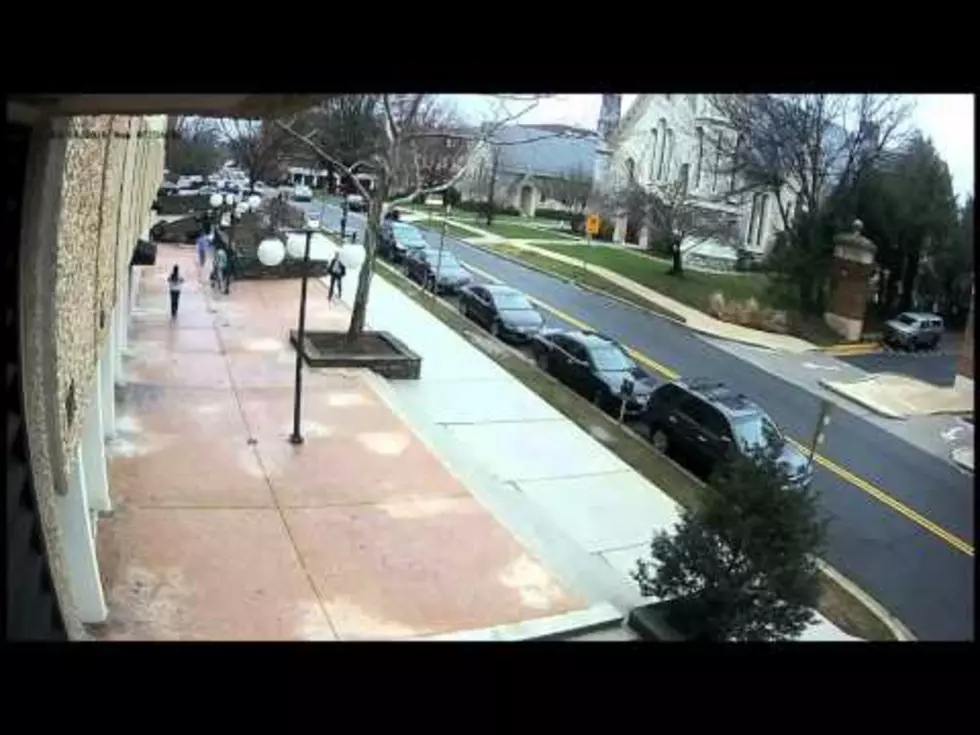 Car Falls Off 4th Floor Parking Garage [VIDEO]