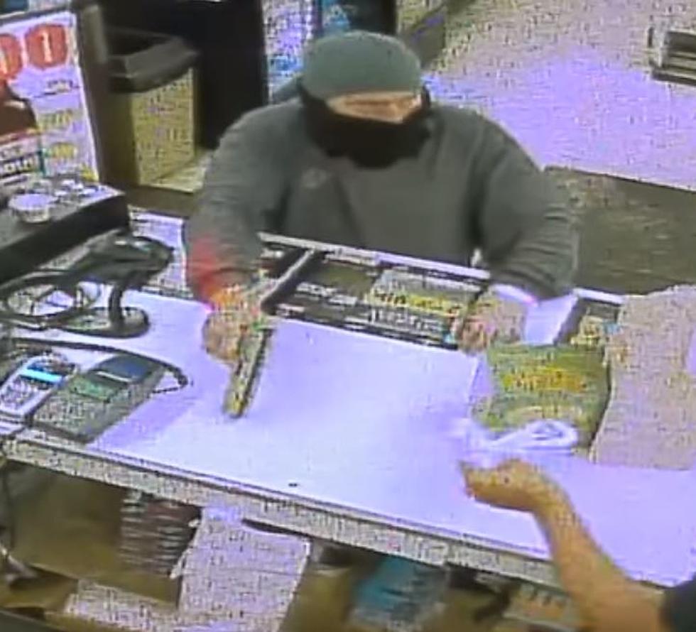 Video Of Kalamazoo Cashier Taking Gun From Armed Robber