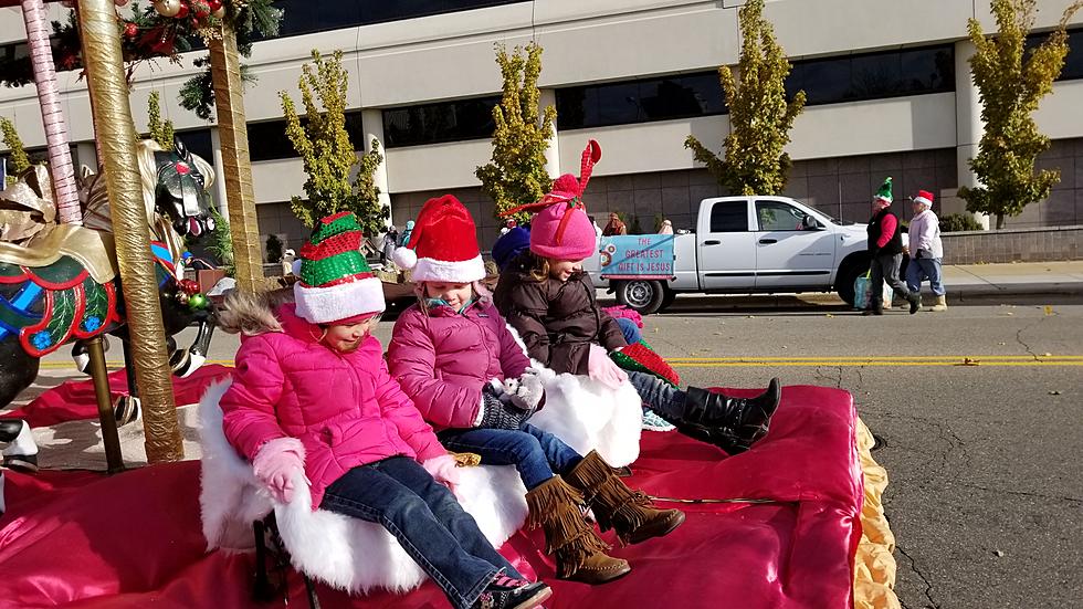 2017 Kalamazoo Holiday Parade: It Was Cold