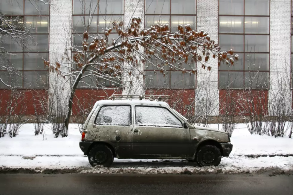 How To Properly De-Ice Your Car Without Busting A Window