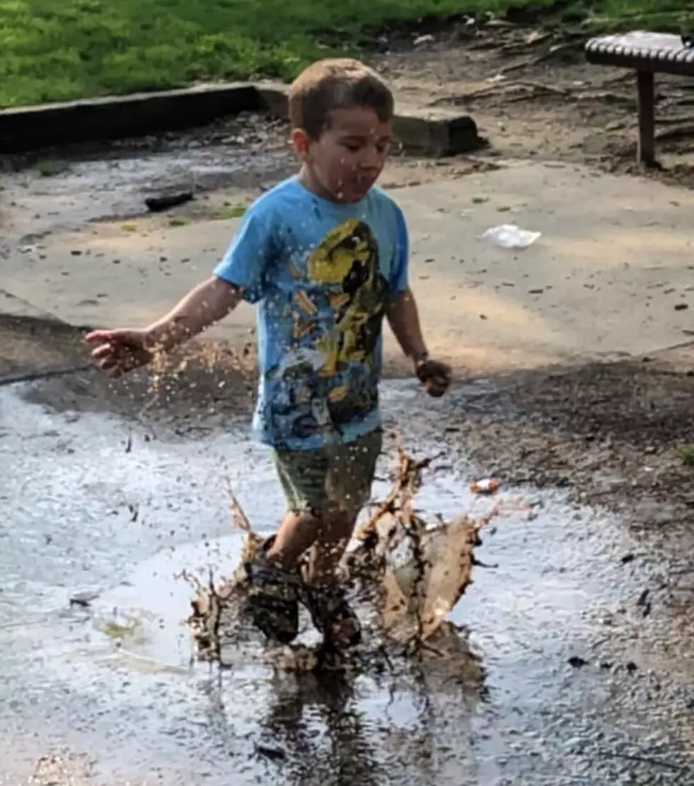 Kalamazoo Kid Playing In Mud Puddles Is All Of Us As Kids [VIDEO]
