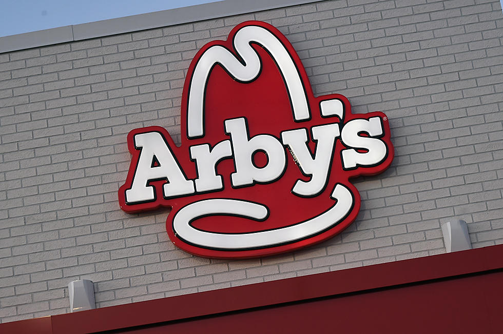 Arby&#8217;s Takes Hilarious Jab At Eminem &#038; MGK Feud