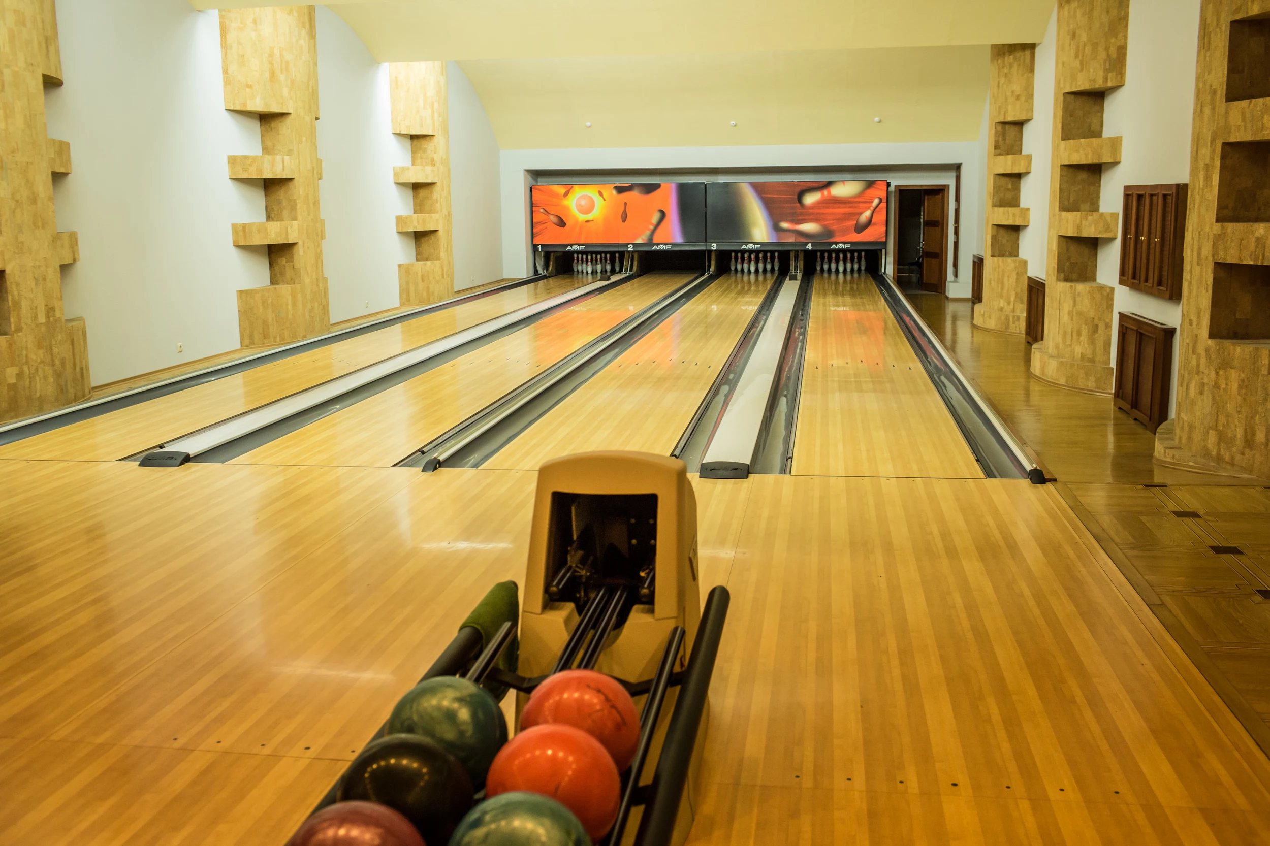 Mobile bowling alley brings fun to Atlanta
