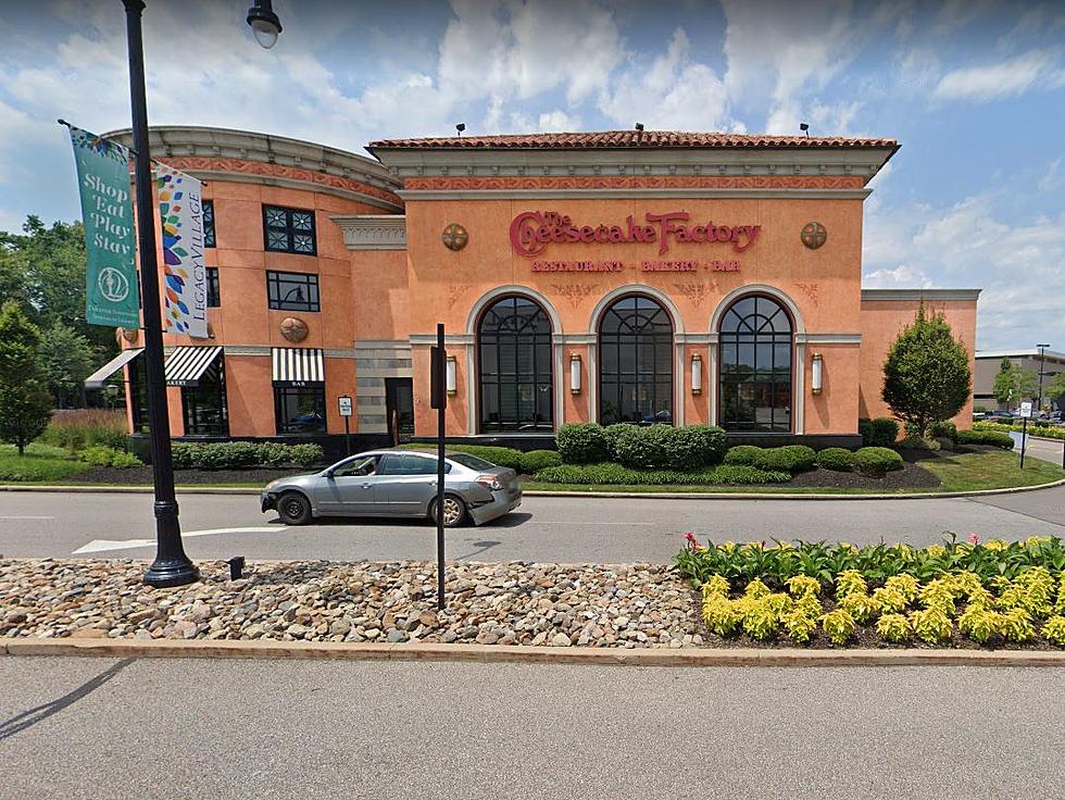 Group Of 10 Tries To Aggressively Dine And Dash From Ohio Restaurant