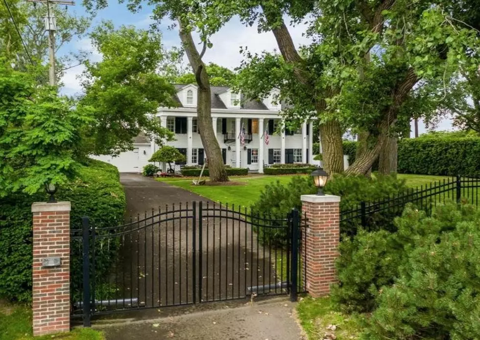 Look Inside Kid Rock&#8217;s $2.2 Million Detroit Mansion