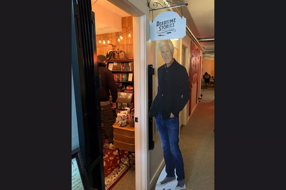 The entrance to Deadtime Stories