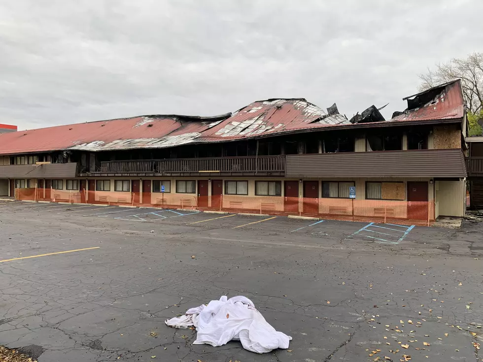 Red Roof Inn Fire on Cork St. in Kalamazoo Injures Firefighter