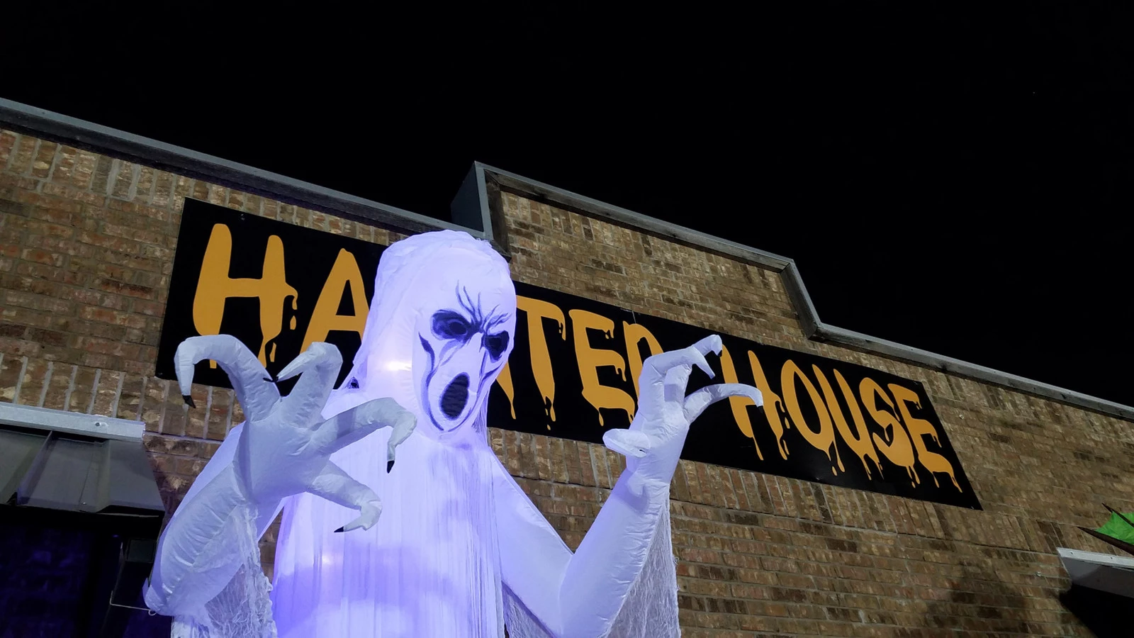 Arguably Michigan s Top Haunted Attraction Is Closed For Good