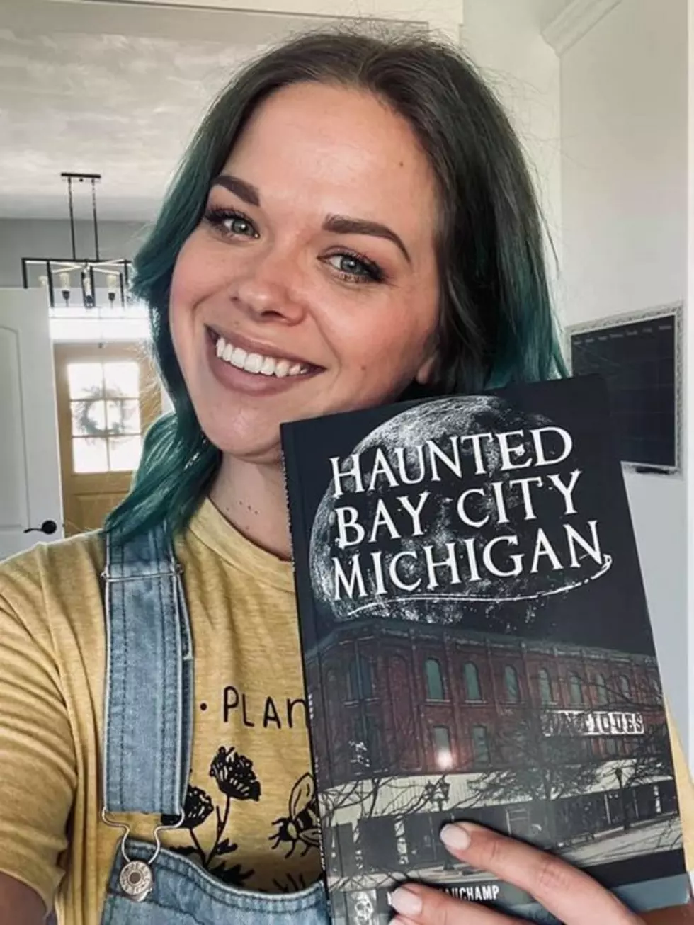 Richel From Ghost Hunters Gives Haunted Bay City, Michigan Book A Thumbs Up