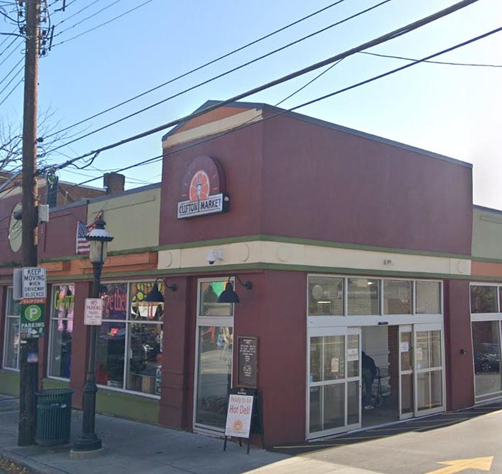 Woman Violently Attacks Store Employees When Asked to Wear a Mask