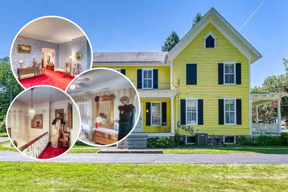 Mannequins & Bright Carpet Are the Stars of This $350k Romeo Home