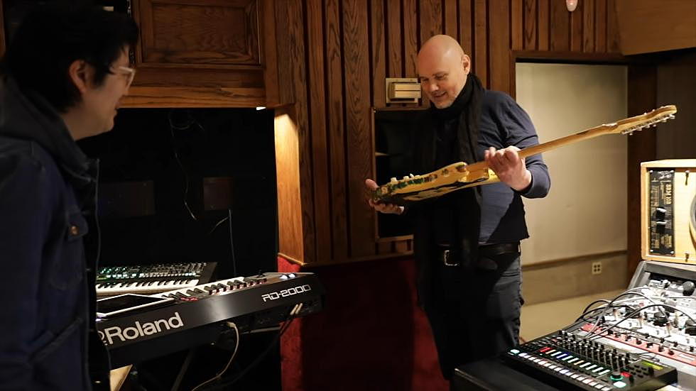 Michigan Woman Returns Guitar to Billy Corgan After 27 Years