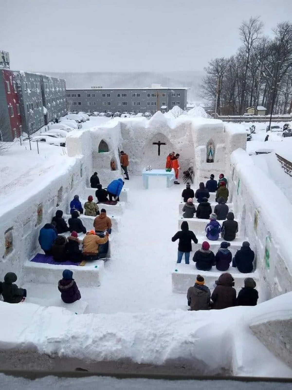 Watch Students at Michigan Tech Build Chapel Made of Snow