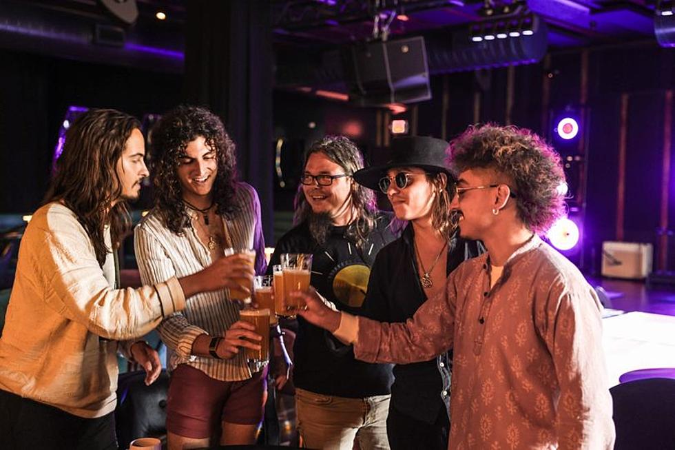 Cheers! Michigan&#8217;s Greta Van Fleet And Founders Brewing Teaming Up For New Brew