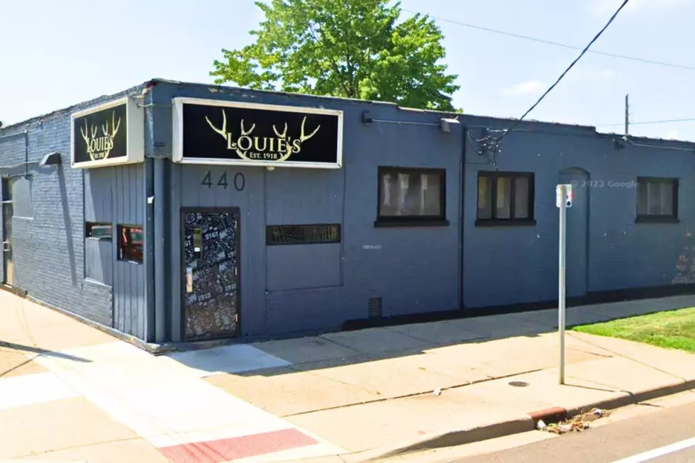 Louie's Trophy House