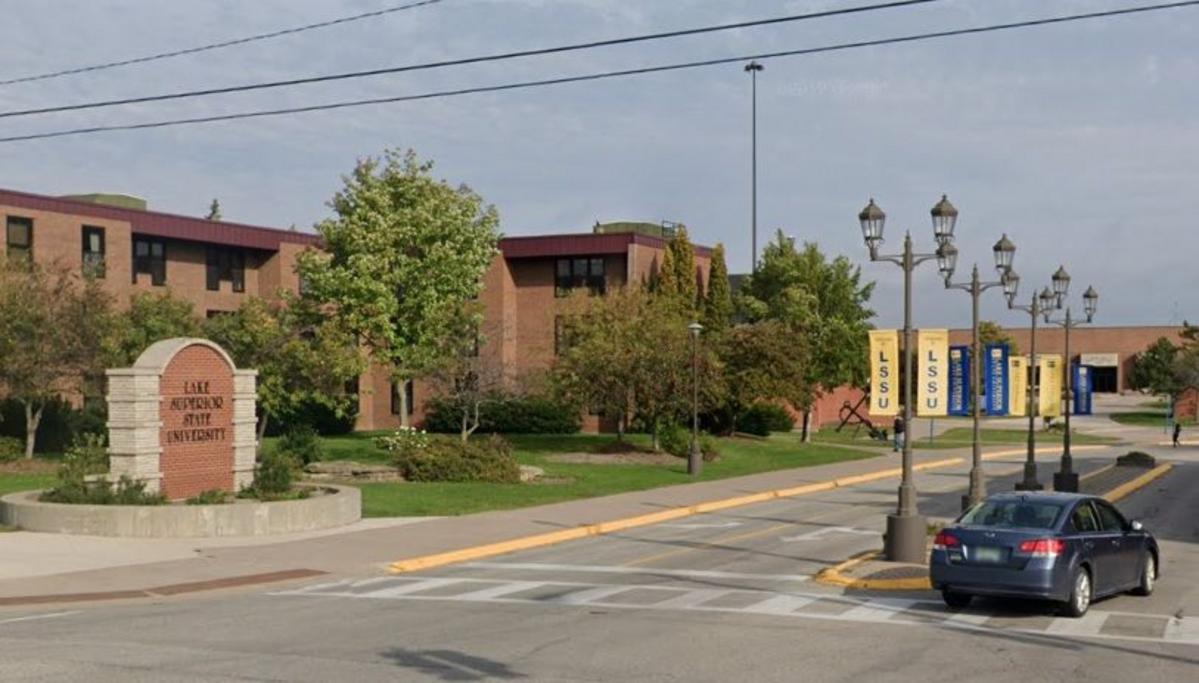 Michigan University Resumes Classes After Power Outage