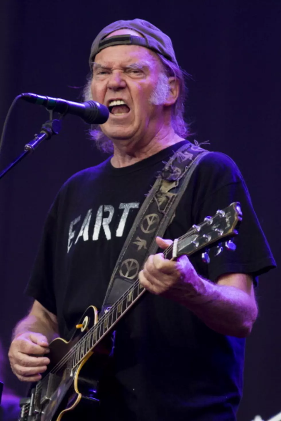 Neil Young&#8217;s Shirt Says What??