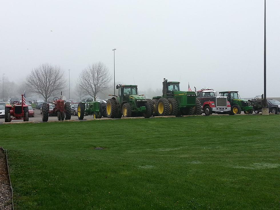 Michigan High School Holds &#8216;Drive Your Tractor to School Day&#8217;