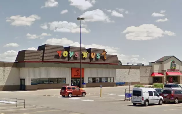 Toys R Us Is Back&#8230;Sort Of&#8230;And Look Who Came To the Rescue