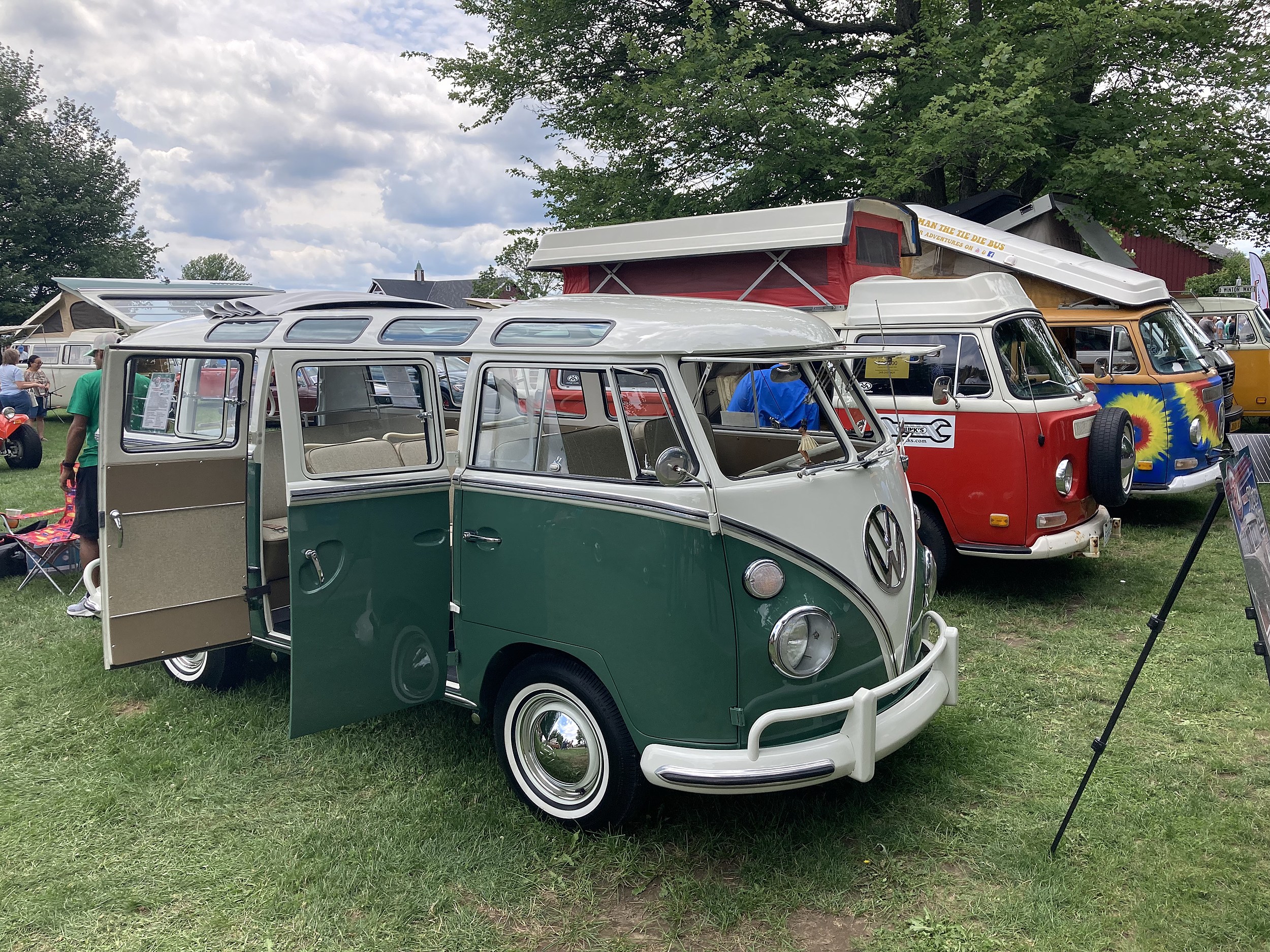 Two Outstanding Car Shows Wrap Up The 21 Season At Gilmore