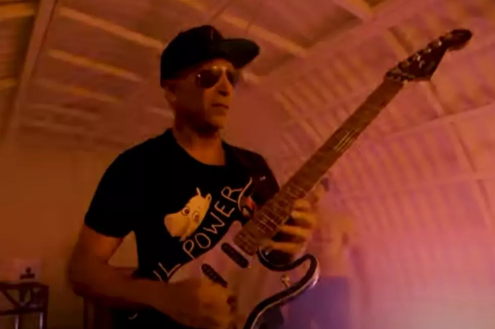 Tom Morello Shows Solidarity with Striking Kellogg Workers