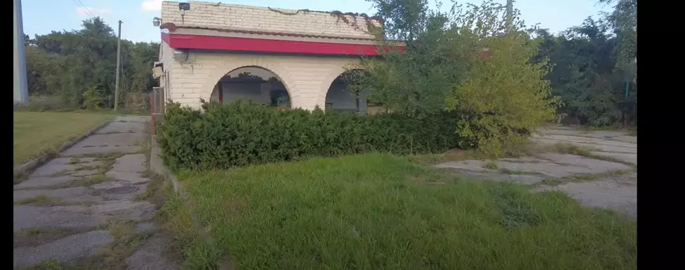 Northern Indiana Taco Bell Abandoned for Decades is in Pristine Condition