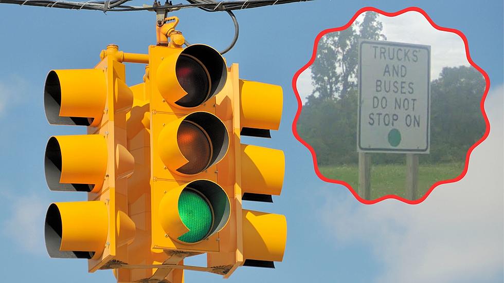 How are These Traffic Signals in Ashley, MI Even Legal?