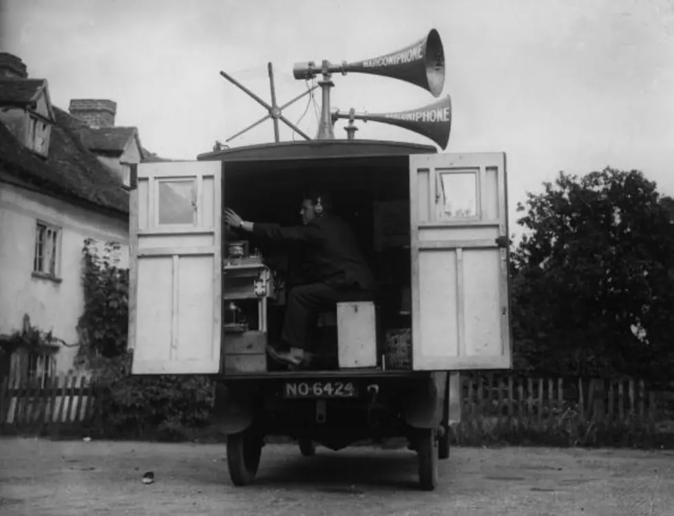 LISTEN: Old Lansing Radio Show from 1956