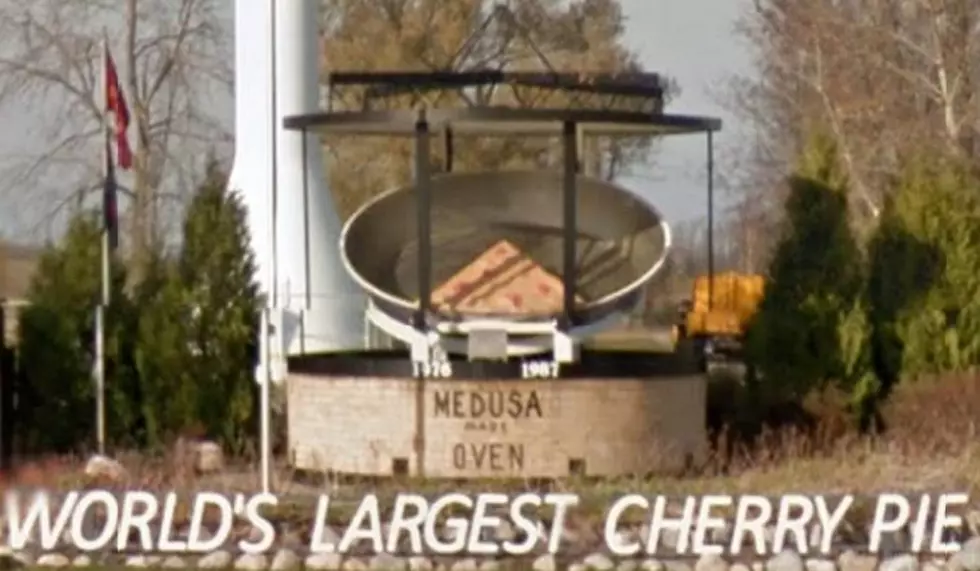 Michigan is Home to the World&#8217;s Two Largest Cherry Pies