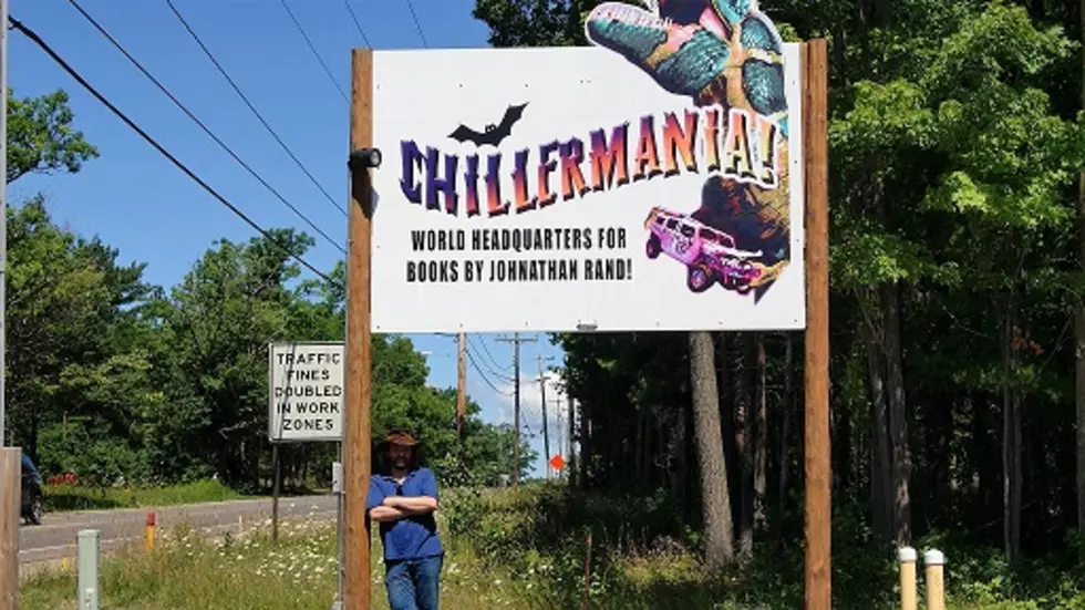 ROADSIDE MICHIGAN: Chillermania! off I-75