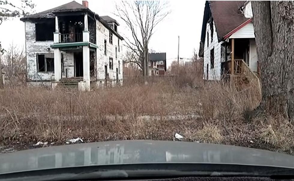 A Tour Thru Abandoned Deserted Detroit Neighborhoods