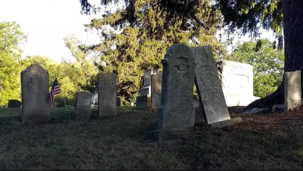 Thirteen of Michigan&#8217;s Scariest Graveyards