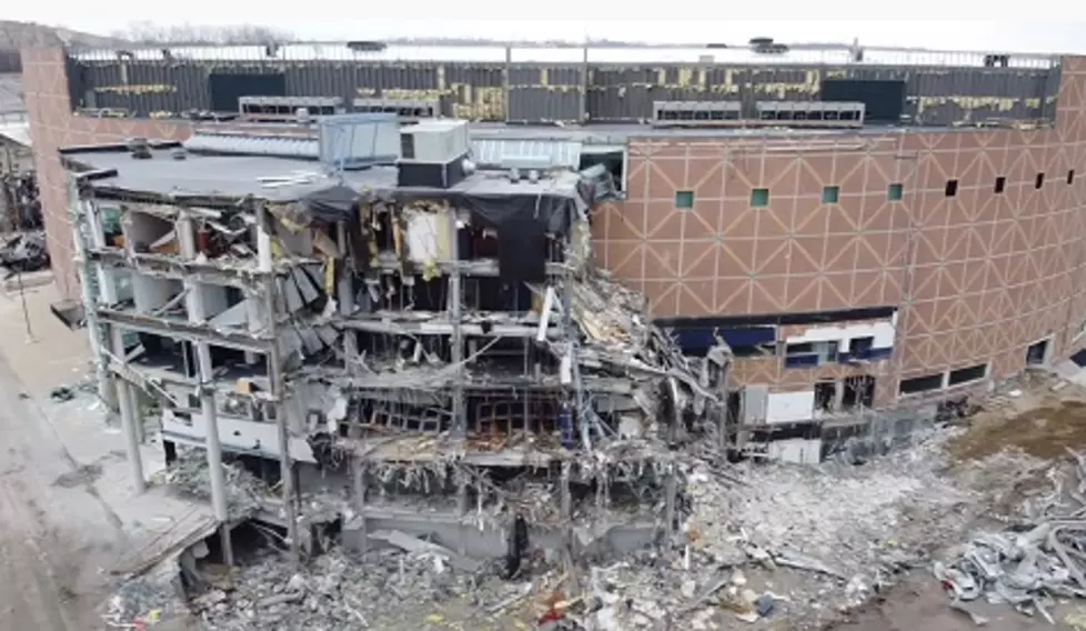 VIDEO: Pistons' onetime home, the Palace of Auburn Hills, torn down
