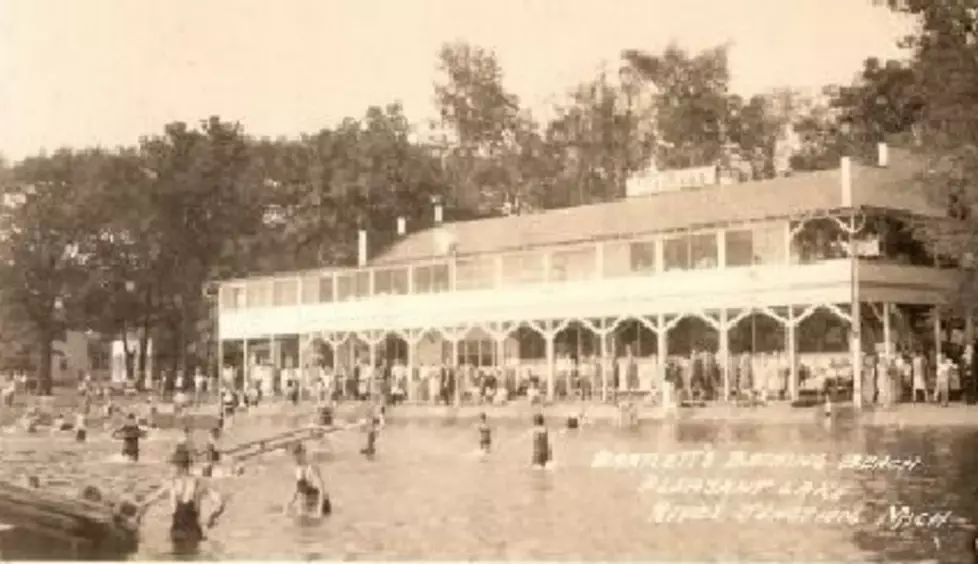 Remembering Bartlett&#8217;s Pavilion, Pleasant Lake, 1916-2006