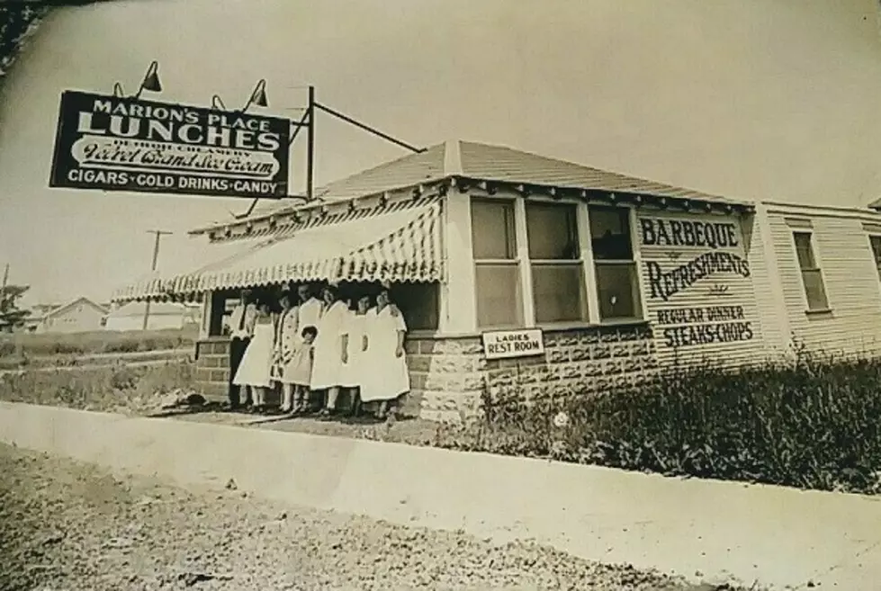 Photo Gallery of 24 Former Lansing Restaurants, 1930-1980