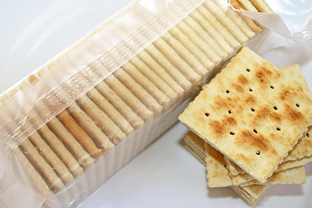 Buttered Saltine Crackers Are the Hot New Snack Trend