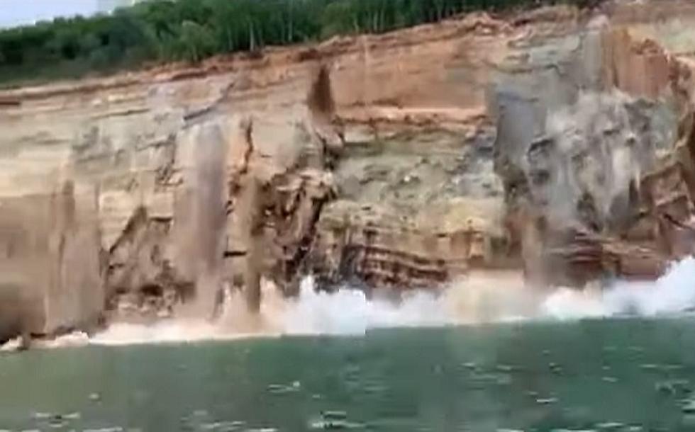 200 Foot Chunk of Pictured Rocks Breaks off Close To Pontooners