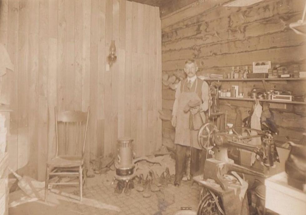 Shoe Repair Made Easy &#8211; Cobblers in Michigan, 1828-1923
