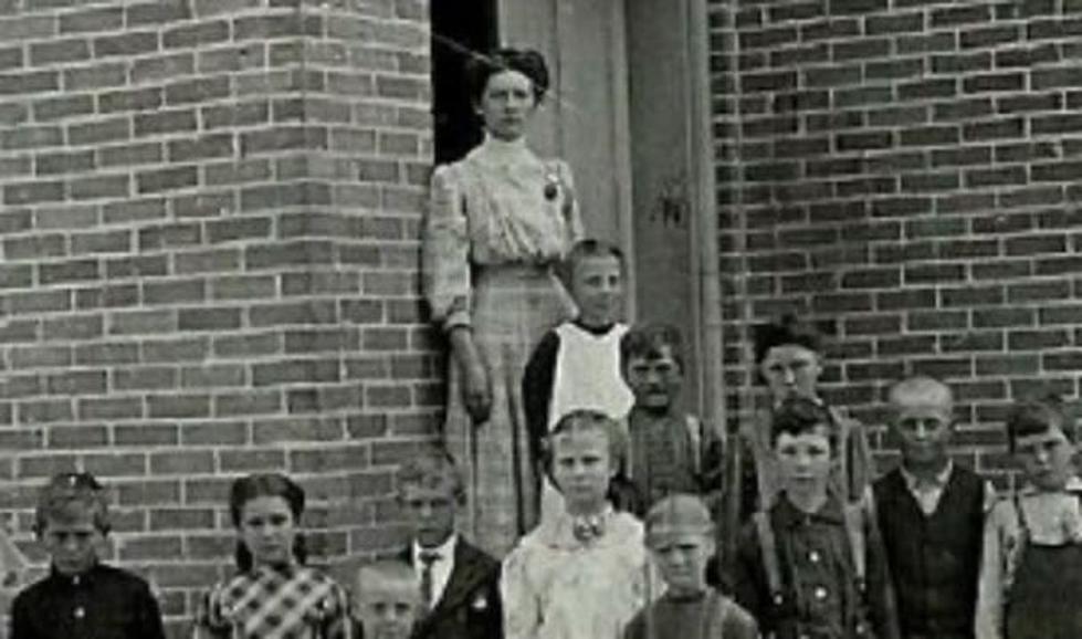 Michigan’s One-Room Schoolteachers, 1906-1935