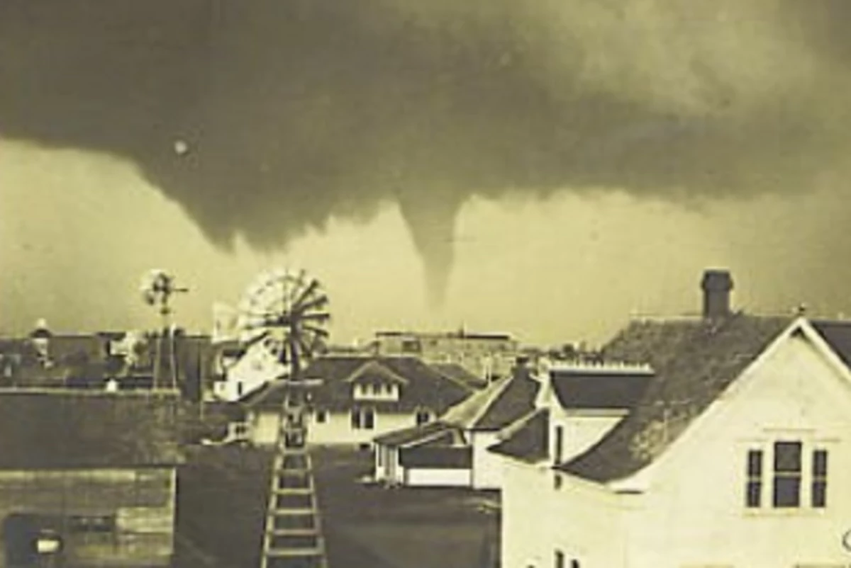 Michigan Tornadoes Facts and Images, 19002021