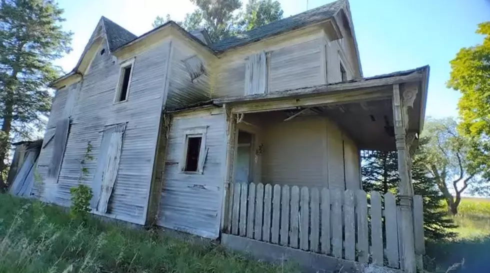 Abandoned Michigan Farmhouse Rumored To Have Been Scene of an 1800s Murder