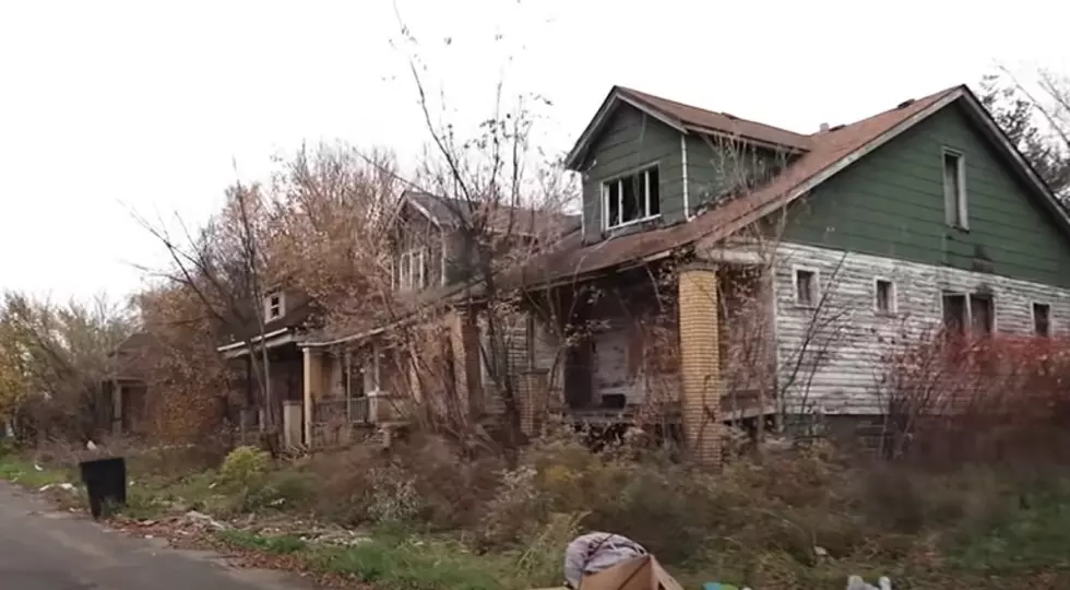 Abandoned War Zone Neighborhoods of Detroit, Michigan