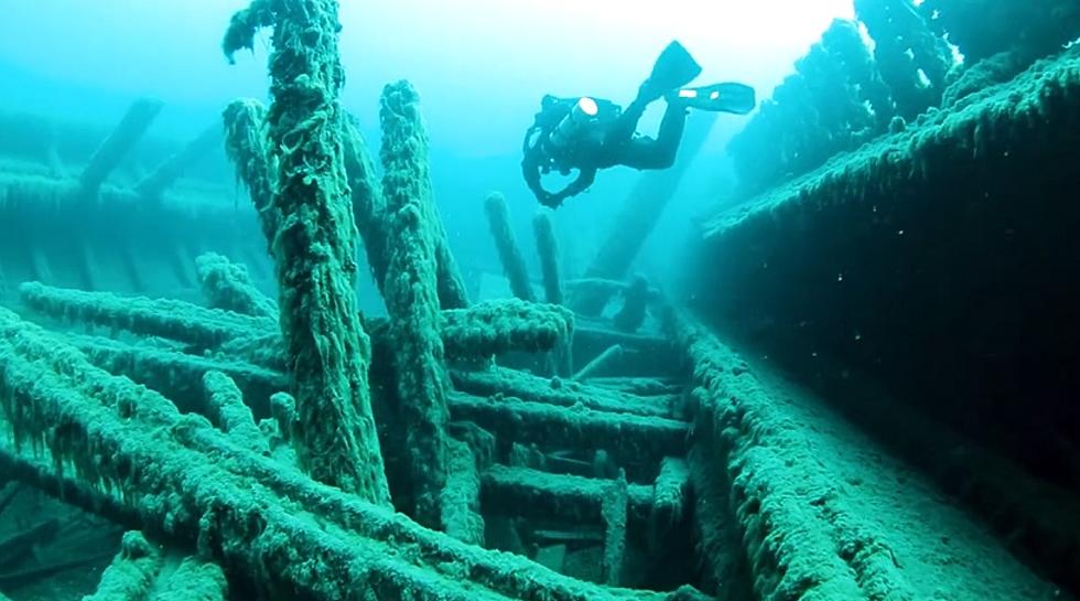 Graveyard Under the Bridge: Shipwrecks of the Straits of Mackinac, Michigan
