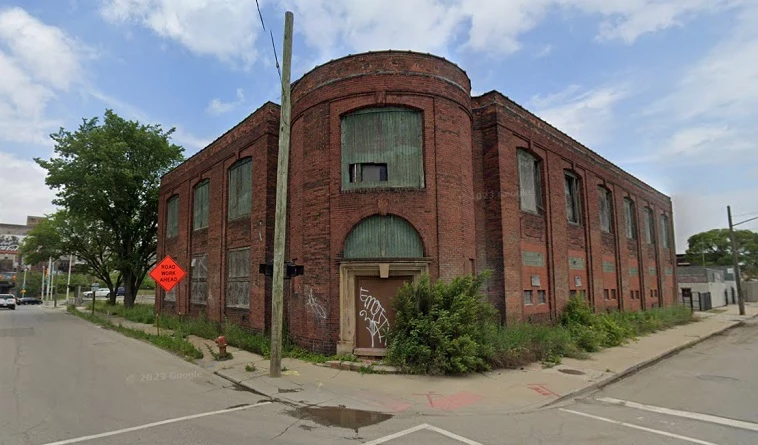Abandoned Art Stove Headquarters, Detroit: A Look Inside