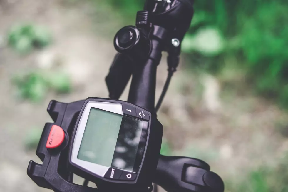 A look at the throttle control of an e-bike.