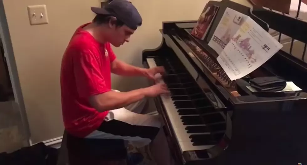 Michigan Hungry Howie’s Pizza Guy Delivers On The Piano TOO!