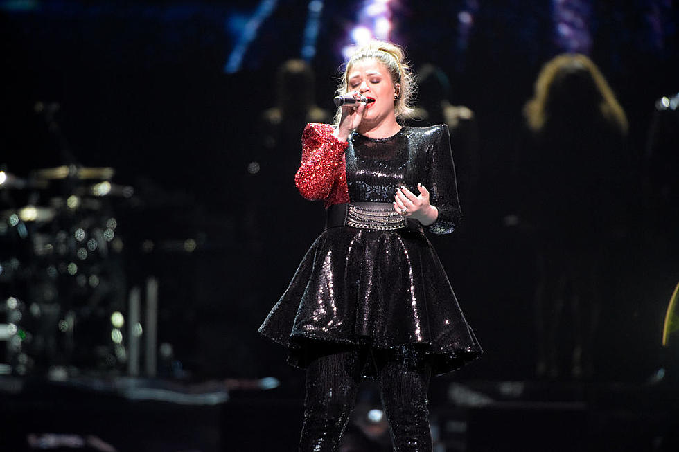 Want To See Kelly Clarkson Live V-Day Night In Grand Rapids?