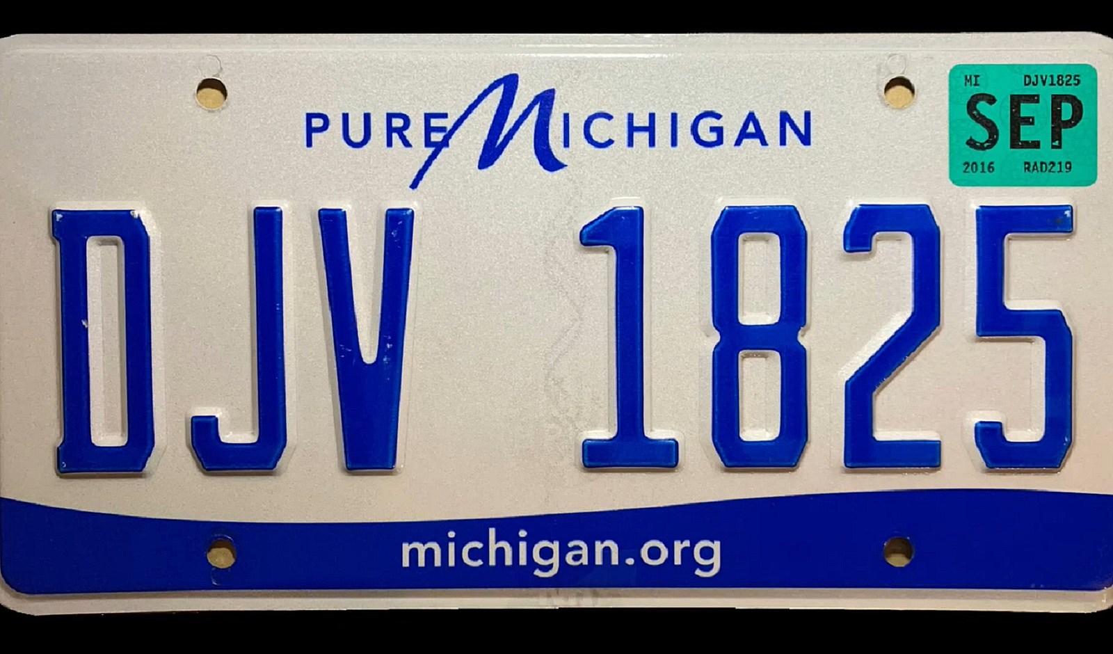 vintage-1975-michigan-license-plate-registration-tab-sticker-nos-nice